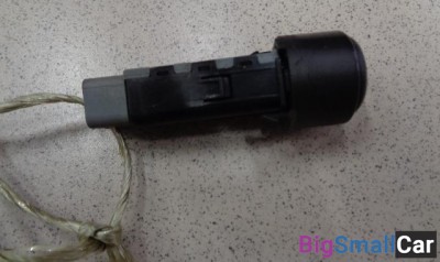 Кнопка обогрева сидений передняя правая от Ssang Yong Actyon 2005-2010 - купить Верхних Кузлах