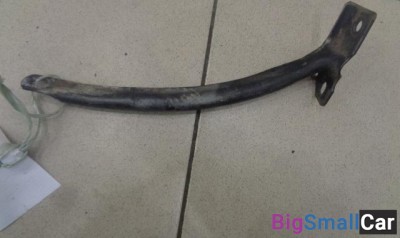 Кронштейн передней балки правый от Renault Megane 1 1996-2002 - купить Верхних Кузлах