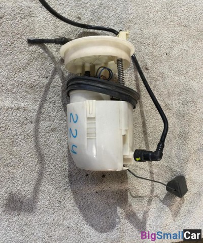 Насос топливный Mazda 3 BL - купить Верхних Кузлах