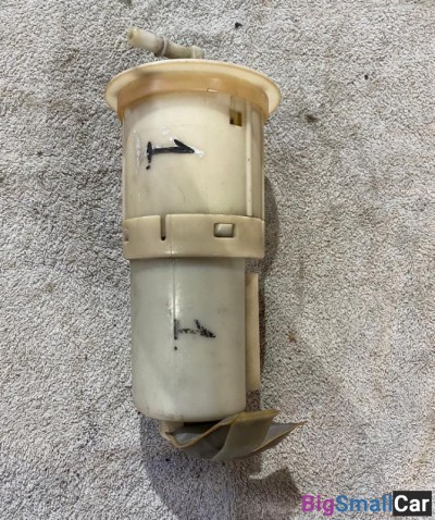 Насос топливный Mitsubishi Colt Z25 - купить Верхних Кузлах