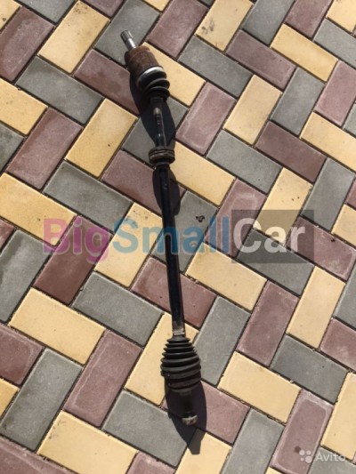 Передний правый привод с гранатами Honda Civic 4d - купить Верхних Кузлах