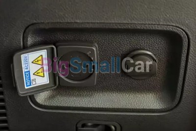 Электрические розетки 220 V на Mercedes CLS - купить Верхних Кузлах